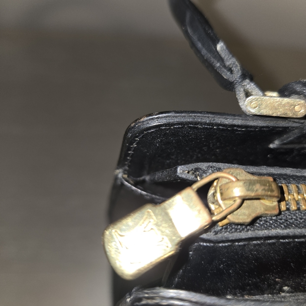 Vintage Louis Vuitton Figari, Epi Leather black handbag - Picture 6 of 10